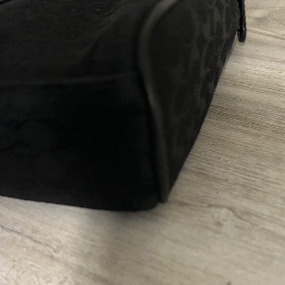 Coach Black Signature Canvas Toiletry Wristlet NWOT - Picture 11 of 11